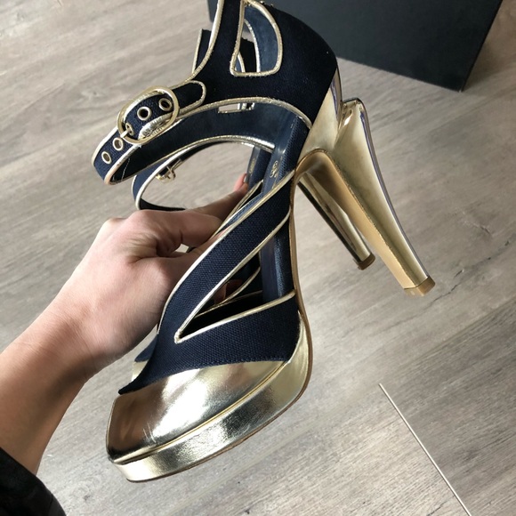 CHANEL NAVY CANVAS PEEP TOE - Picture 4 of 7